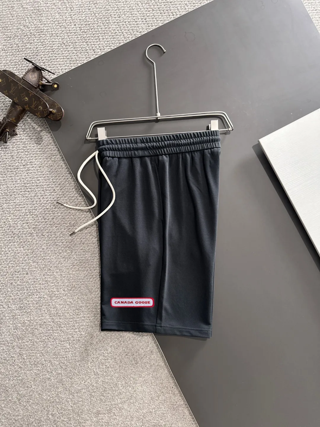 Next day delivery P300 High-end goods Big Goose 2025 new summer elastic band casual shorts, counter-customized fabrics, high breathability and comfort, impeccable details, brand element design concept, reflecting high quality. It feels delicate and soft! It presents a casual cut and the upper body shape is great! Size: M-4XL